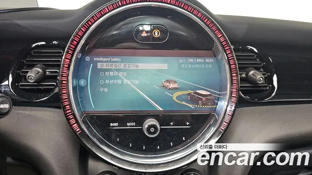 Mini Cooper — Фото автомобиля 16