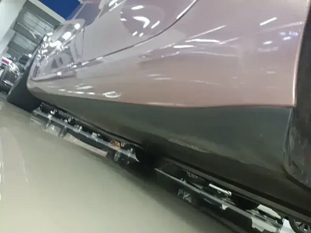 Tesla Model 3 — Фото автомобиля 21