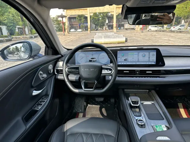 Chery Arrizo 8 — Фото автомобиля 12