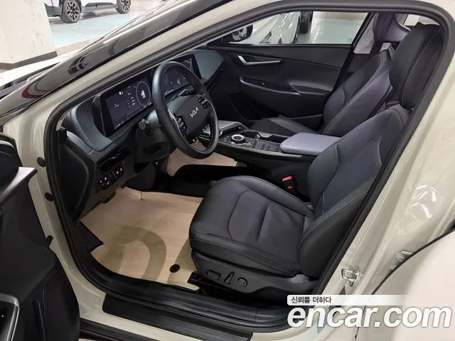 Kia EV6 — Фото автомобиля 15