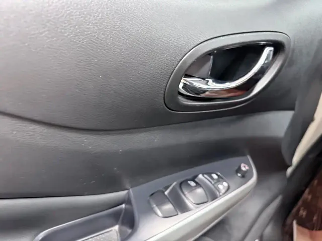 Nissan Terra — Фото автомобиля 9