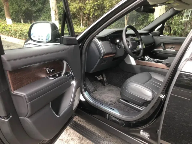 Land Rover Range Rover — Фото автомобиля 6