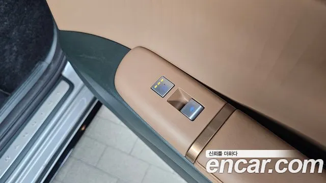 Hyundai Grandeur Grandeur (GN7) 2.5 Бензин 2WD — Фото автомобиля 19