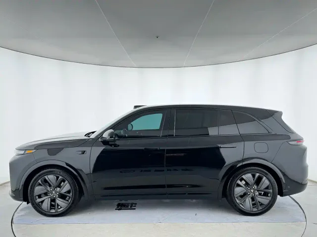Li Auto L7 — Фото автомобиля 5