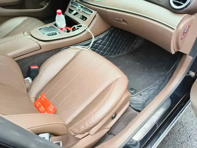 Mercedes-Benz E-Class — Фото автомобиля 13