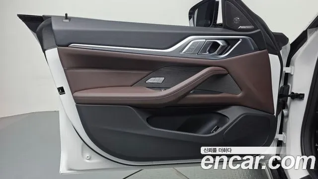 BMW i4 — Фото автомобиля 13