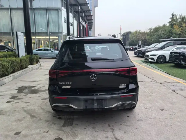 Mercedes-Benz EQB — Фото автомобиля 6