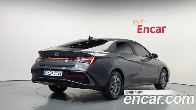Hyundai Avante CN7 — Фото автомобиля 2