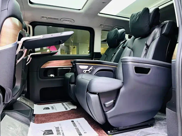 Mercedes-Benz V-Class — Фото автомобиля 15