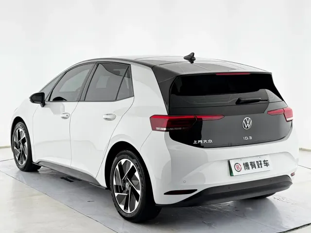 Volkswagen ID.3 — Фото автомобиля 11