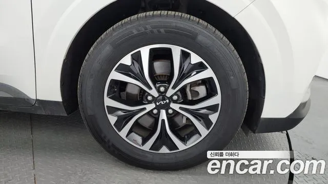 Kia Canival Carnival 4 поколение 9 мест Prestige — Фото автомобиля 5