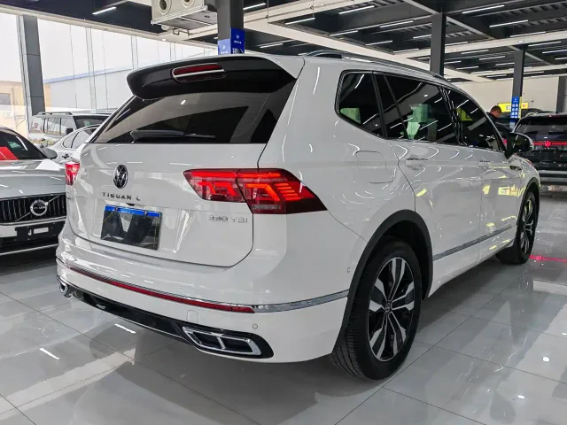 Volkswagen Tiguan L — Фото автомобиля 4