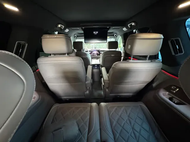 Nio ES8 — Фото автомобиля 14