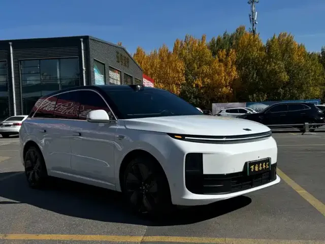 Li Auto L6 — Фото автомобиля 3