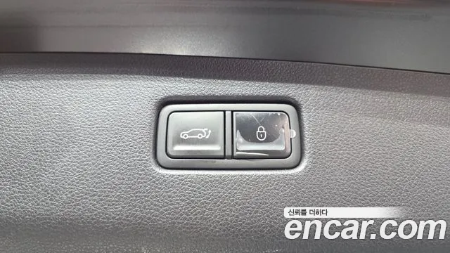 Genesis GV70 — Фото автомобиля 16