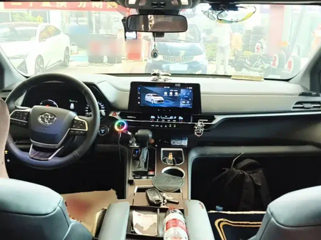 Toyota Granvia — Фото автомобиля 9