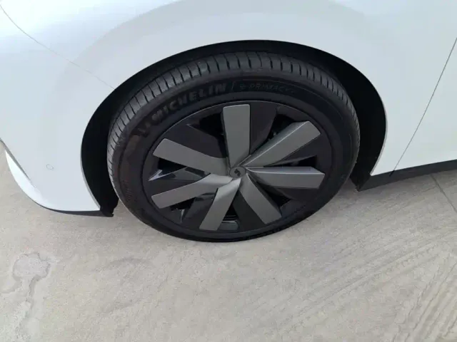Li Auto i6 — Фото автомобиля 22