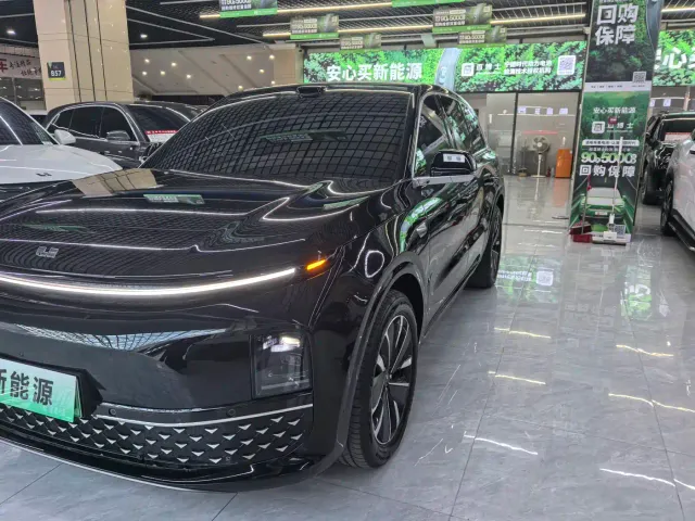 Li Auto L6 — Фото автомобиля 3