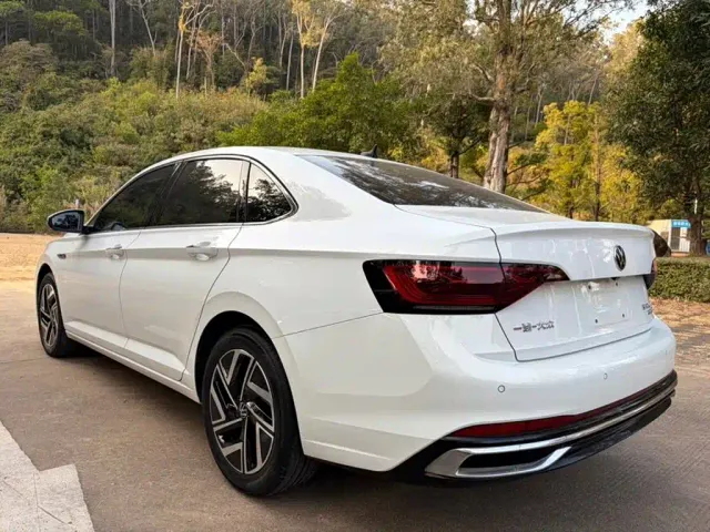Volkswagen Sagitar — Фото автомобиля 9