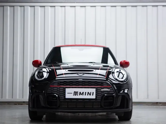 MINI John Cooper Works — Фото автомобиля 3
