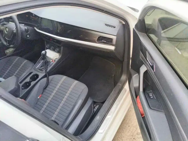 Volkswagen Lavida — Фото автомобиля 13