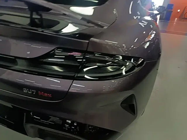 Xiaomi SU7 — Фото автомобиля 7
