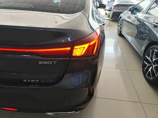 Changan Eado — Фото автомобиля 7