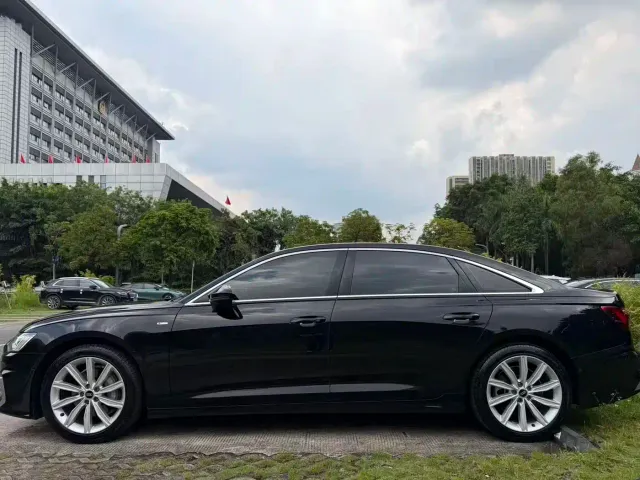 Audi A6L — Фото автомобиля 15