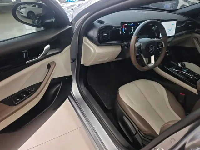 BYD Qin PLUS — Фото автомобиля 15