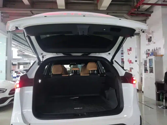 Geely Galaxy L7 — Фото автомобиля 18