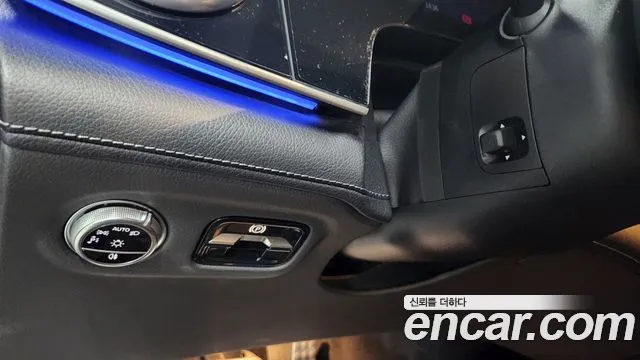 Mercedes-Benz EQS — Фото автомобиля 11