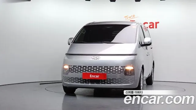 Hyundai Staria Staria Карго 3 места — Фото автомобиля 3
