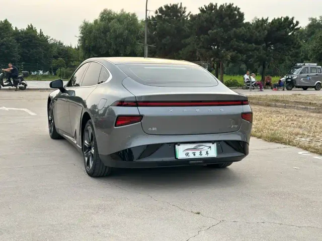 Xpeng P7 — Фото автомобиля 4