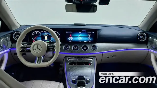 Mercedes-Benz E-Class — Фото автомобиля 7