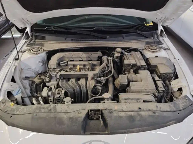 Hyundai Elantra — Фото автомобиля 19