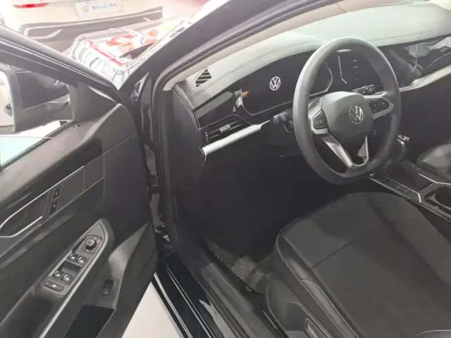 Volkswagen Passat 2025 Outstanding 280TSI Business Edition — Фото автомобиля 15