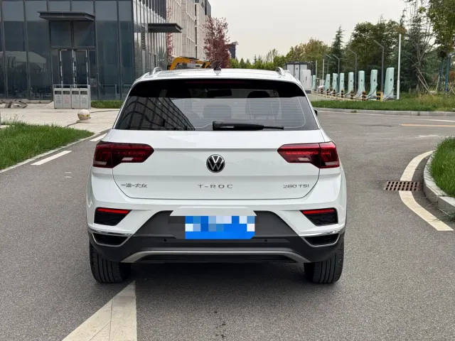 Volkswagen T-Roc — Фото автомобиля 9