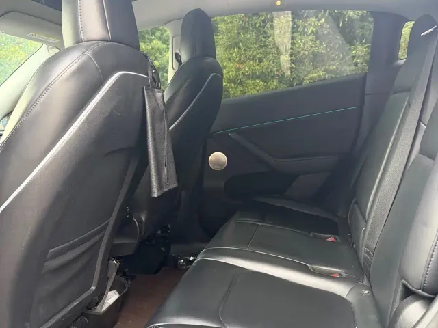 Tesla Model Y — Фото автомобиля 6