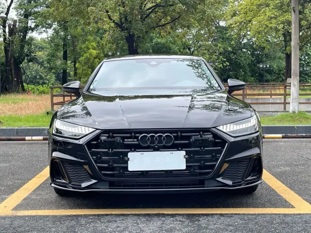 Audi A7L — Фото автомобиля 2