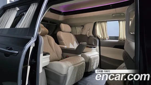 Kia Carnival Generation 4 — Фото автомобиля 17