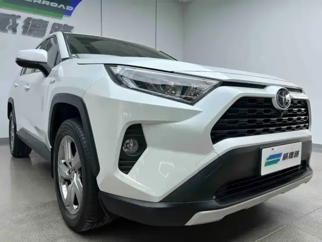 Toyota RAV4 Rongfang 2022 Hybrid 2.5L E-CVT 2WD Elite Edition — Фото автомобиля 5