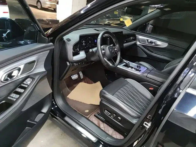 GAC Trumpchi GS8 — Фото автомобиля 15