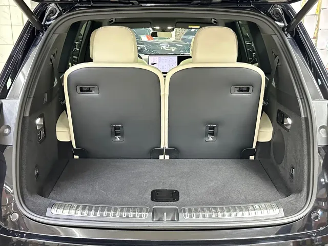 Li Auto L8 — Фото автомобиля 19
