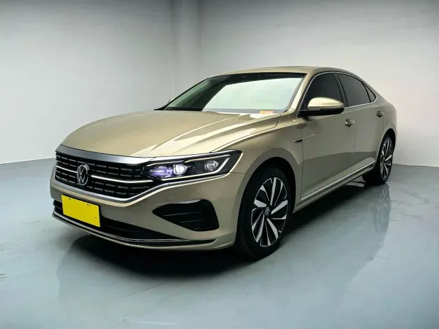 Фотография автомобиля — Volkswagen Passat