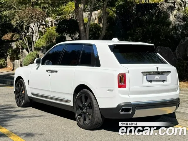Rolls-Royce Cullinan — Фото автомобиля 2