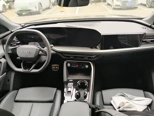 Audi Q5L — Фото автомобиля 12