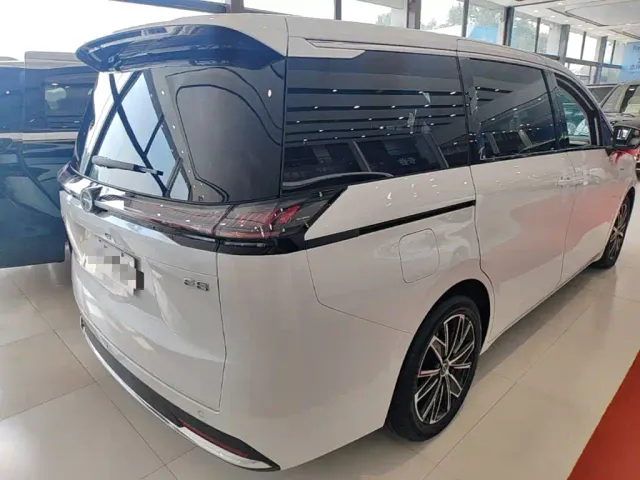 GAC Trumpchi E8 — Фото автомобиля 6
