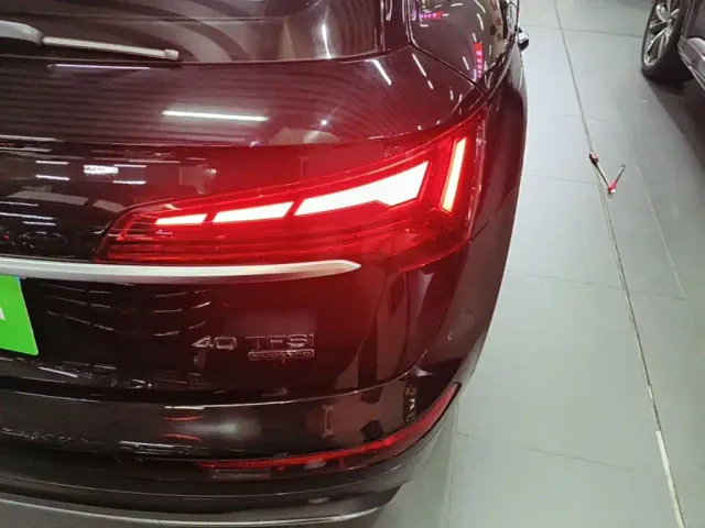 Audi Q5L — Фото автомобиля 23