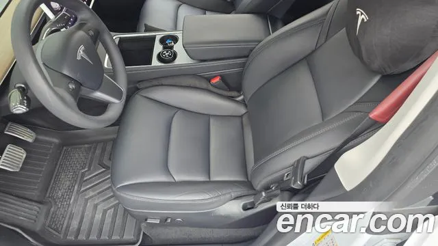 Tesla Model Y — Фото автомобиля 20