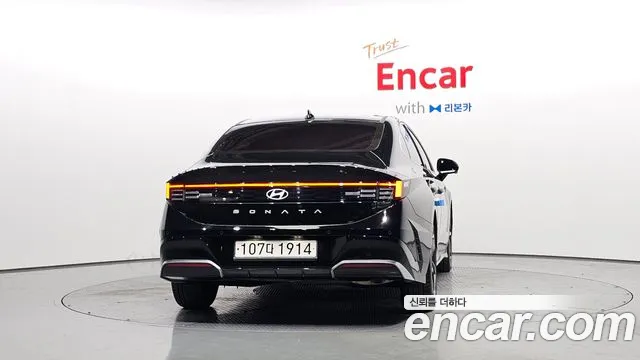 Hyundai Sonata — Фото автомобиля 4